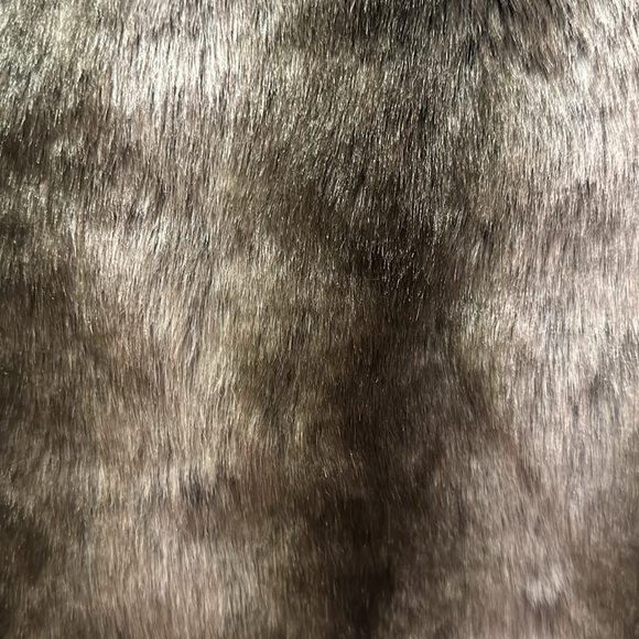 Very soft Faux fur vest. Black/white/grey multi. Size S - Picture 4 of 4